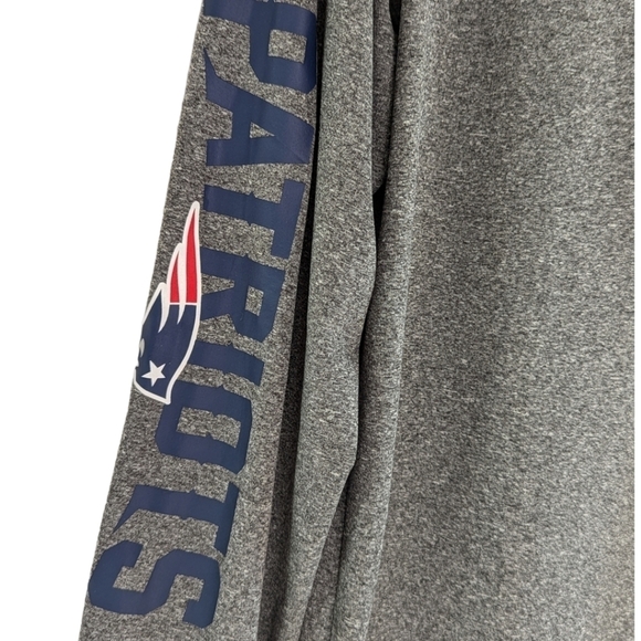NFL Team Apparel Women's New England Patriots 1/4 Zip Pullover M - Picture 4 of 11